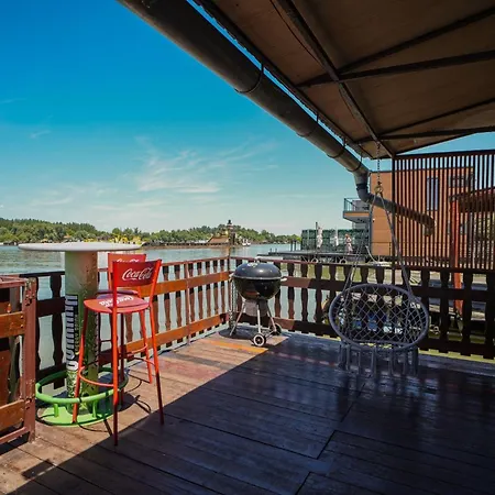 Holiday home Splav Na Dan Royal Water *